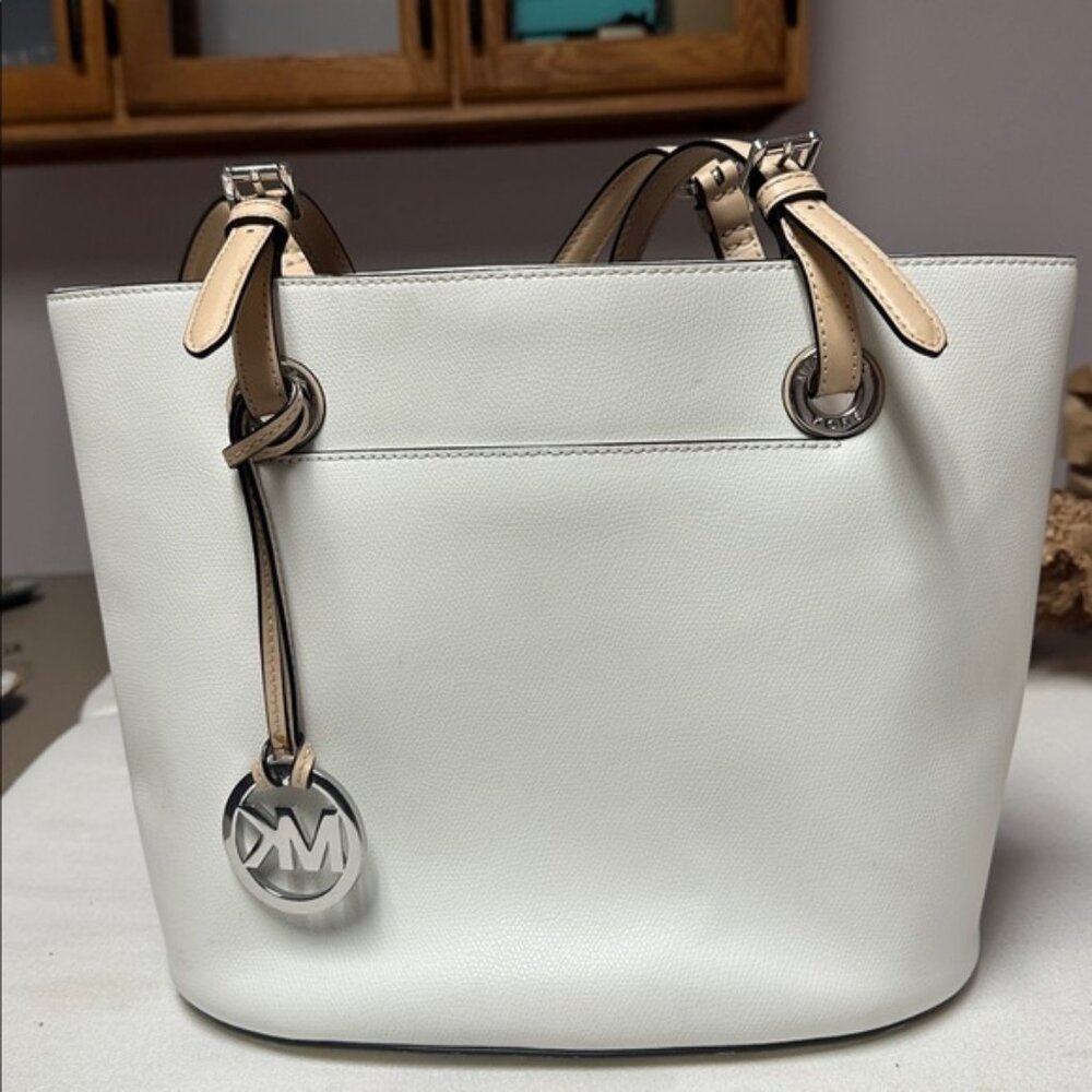 $333 Authentic Michael Kors Leather Purse Bag EUC Off White Cream Tote Medium M - Picture 7 of 7